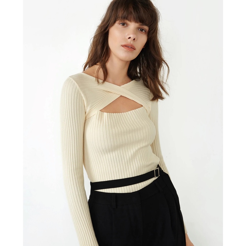 Ayomide beige cut out sweater